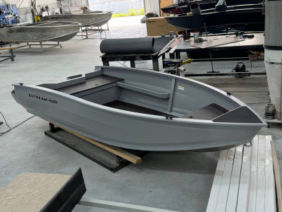 Лодка алюминиевая Xstream 400 с консолью